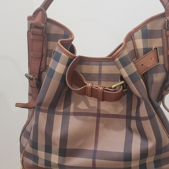 Burberry Bag - Picture 14 of 15